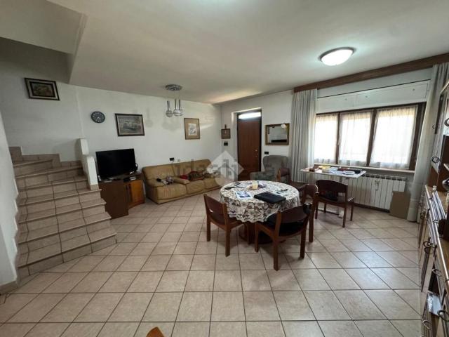 Villetta a schiera in vendita di 150 m² in Via Cosenza, 46