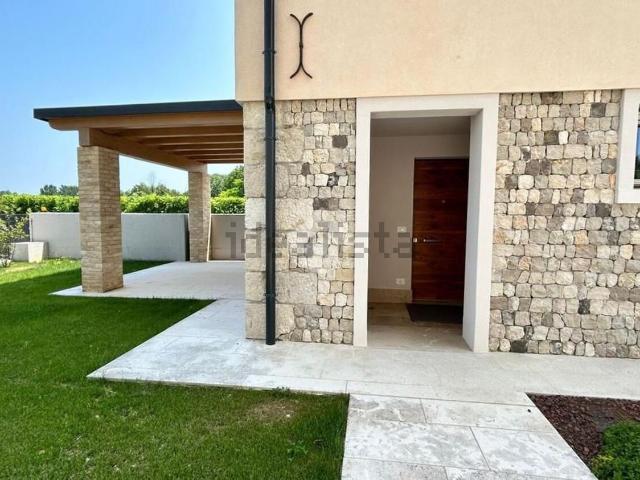 Villetta a schiera in vendita di 150 m² in Via Cavolano