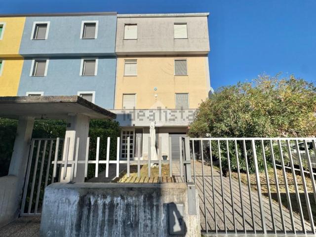 Villetta a schiera in vendita di 150 m² in Via Carlo Alberto Dalla Chiesa, 4