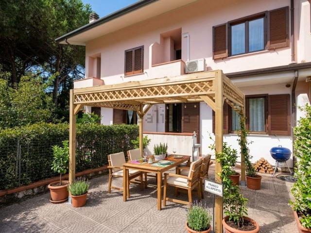 Villetta a schiera in vendita di 150 m² in Via Casalina