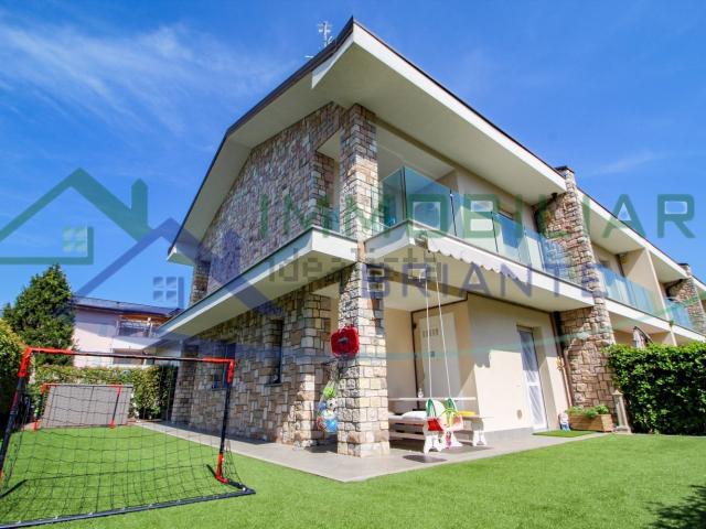 Villetta a schiera in vendita di 150 m² in Via A. Guglielmetti, 34