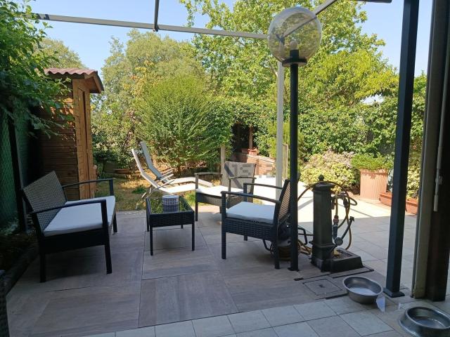 Villetta a schiera in vendita di 150 m² in Via Andrea da Formigine, 39