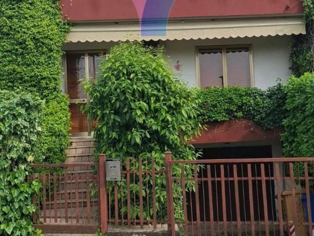 Villetta a schiera in vendita di 150 m² in Via B. Marcello, 20