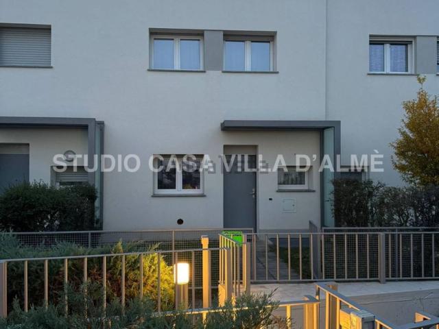 Villetta a schiera in vendita di 150 m² in Via Brusaporto