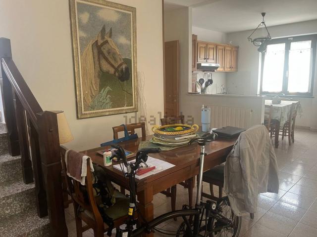 Villetta a schiera in vendita di 150 m² in Via G. Di Vittorio, 8