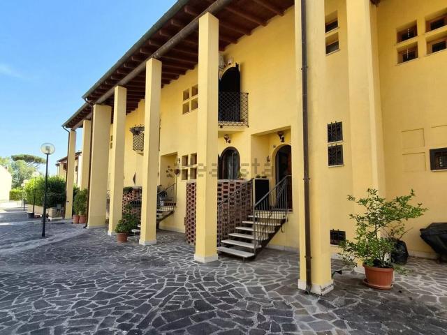Villetta a schiera in vendita di 150 m² in Via Giuseppe Lazzati