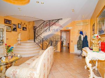 Villetta a schiera in vendita di 150 m² in Via Gino Severini, 55
