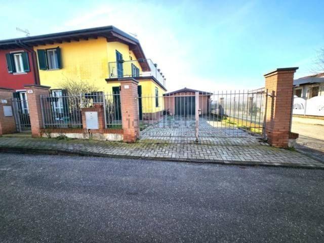 Villetta a schiera in vendita di 150 m² in Via Don A. Barbieri, 36