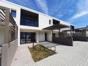 Villetta a schiera in vendita di 150 m² in Via degli Alpini