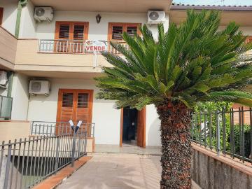 Villetta a schiera in vendita di 150 m² in Via dei Giurati, 116