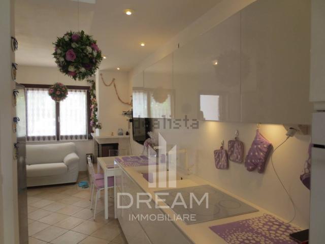 Villetta a schiera in vendita di 150 m² in Via del Mare, 18