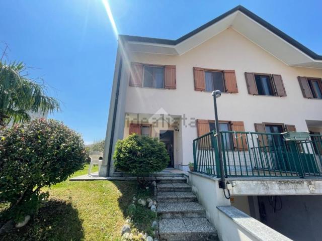Villetta a schiera in vendita di 180 m² in Via della Moronera, 18
