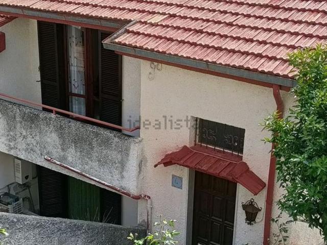 Villetta a schiera in vendita di 150 m² in Via delle ginestre, 74