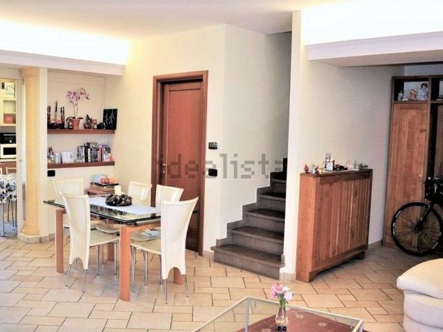 Villetta a schiera in vendita di 150 m² in Via Eugenio Montale