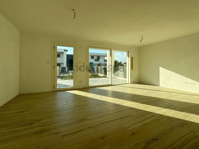 Villetta a schiera in vendita di 150 m² in Via Fratte