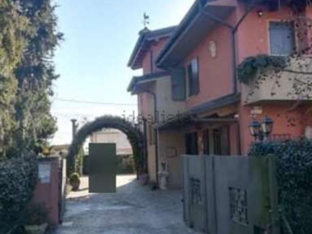 Villetta a schiera in vendita di 150 m² in Via IV Novembre, 21