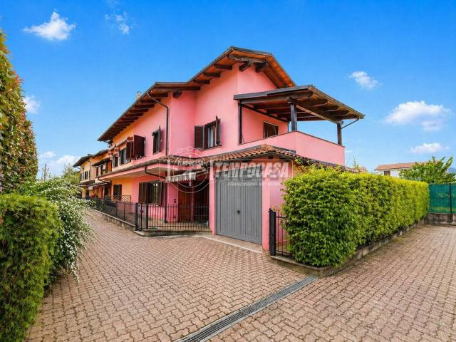 Villetta a schiera in vendita di 150 m² in Via Oglianico
