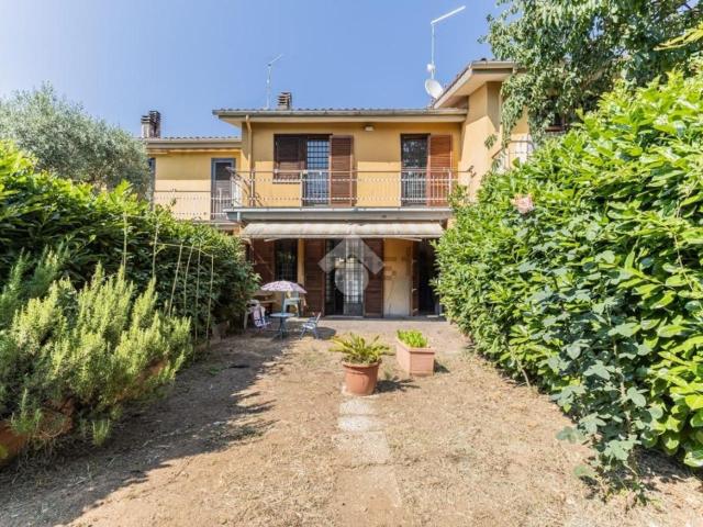 Villetta a schiera in vendita di 150 m² in Via Orte, 28