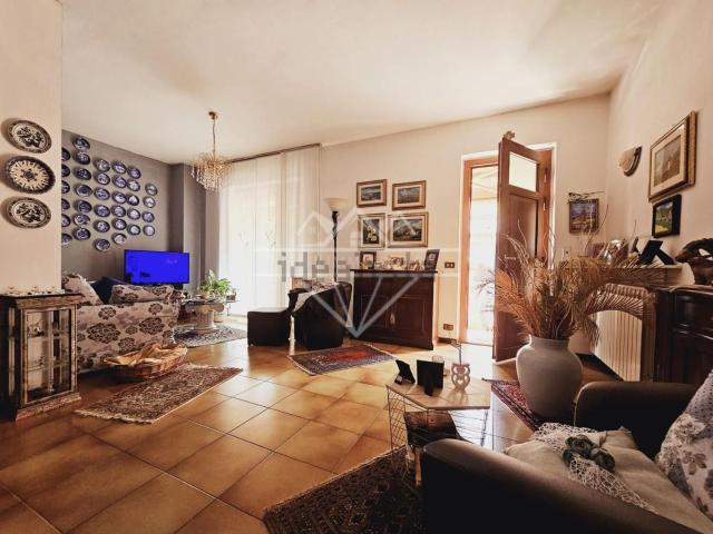 Villetta a schiera in vendita di 150 m² in Via Montignoso, 12
