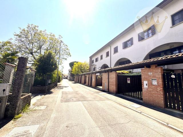 Villetta a schiera in vendita di 150 m² in Via San Slataper, 19