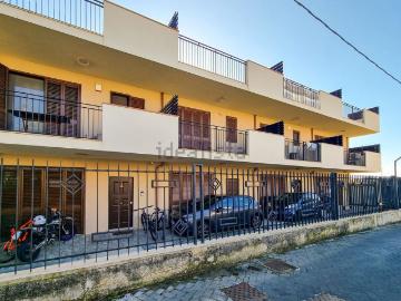 Villetta a schiera in vendita di 150 m² in Via Scilla, 12