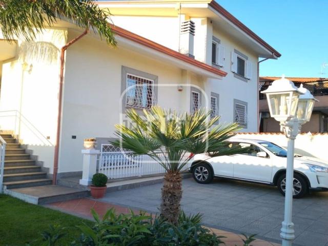 Villetta a schiera in vendita di 150 m² in Via Scillato