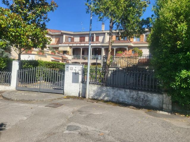Villetta a schiera in vendita di 150 m² in Via Pacevecchia