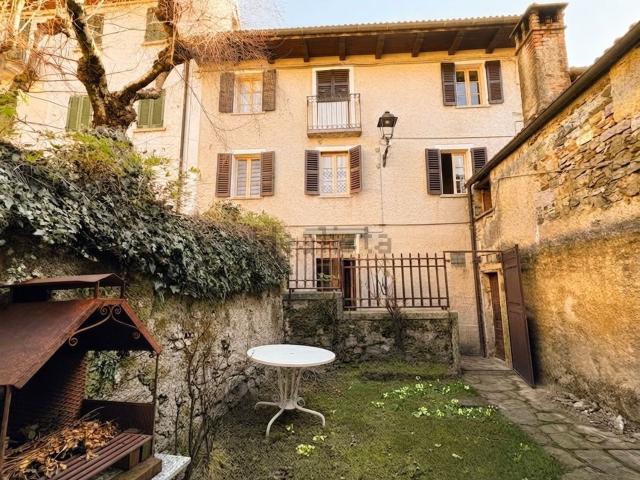 Villetta a schiera in vendita di 150 m² in Via per Cannero, 7