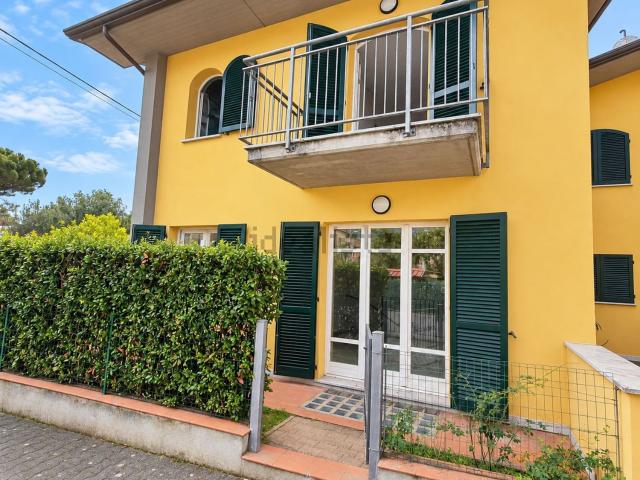 Villetta a schiera in vendita di 150 m² in Via Quercioli