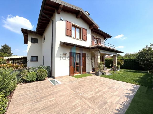 Villetta a schiera in vendita di 150 m² in Via Tito Speri