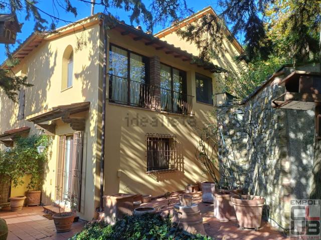 Villetta a schiera in vendita di 150 m² in Via Turbone