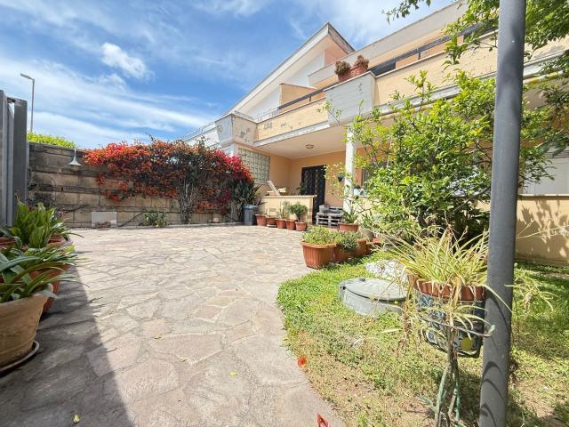 Villetta a schiera in vendita di 150 m² in Via Viterbo