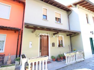 Villetta a schiera in vendita di 150 m² in Via Villaggio Gobbi