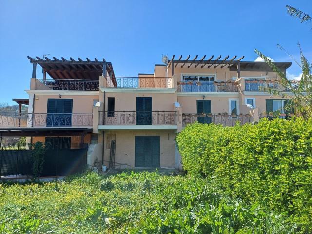 Villetta a schiera in vendita di 150 m² in Contrada Fontanelle, 23
