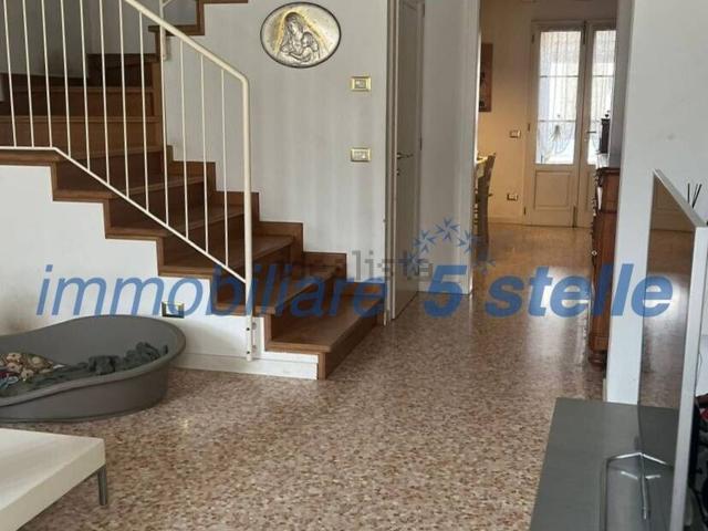 Villetta a schiera in vendita di 151 m² in Via Giuseppe Verdi