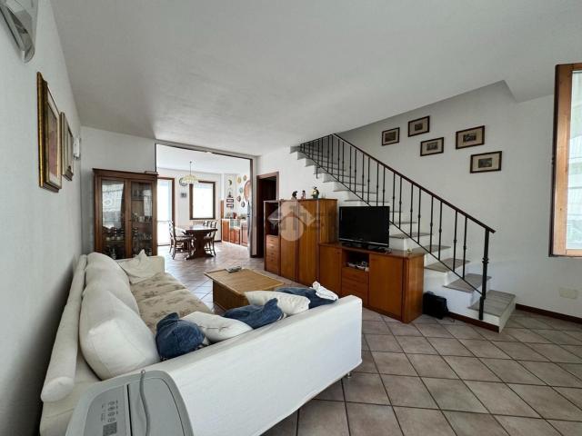 Villetta a schiera in vendita di 151 m² in Via Federico Fellini, 30