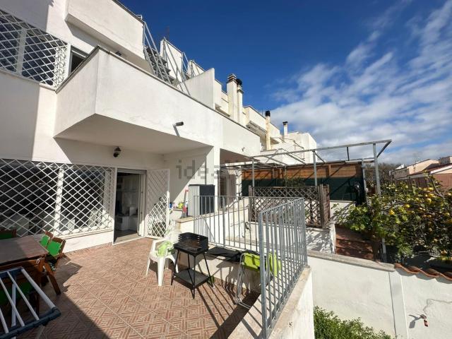 Villetta a schiera in vendita di 151 m² in Via Umbria