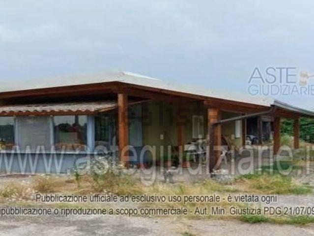 Villetta a schiera in vendita di 151 m² in Strada Sponda Destra, 65