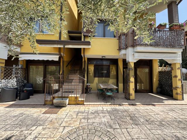 Villetta a schiera in vendita di 152 m² in Contrada Passo Tucci, 26