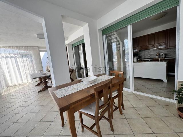 Villetta a schiera in vendita di 153 m² in Via Cavaiola