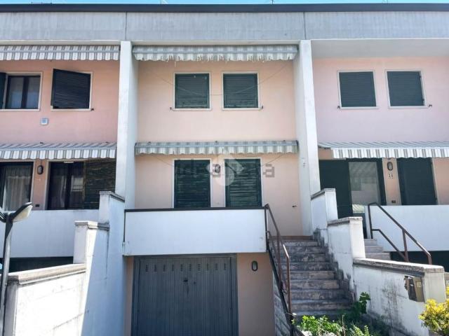 Villetta a schiera in vendita di 153 m² in Via Brioni, 2