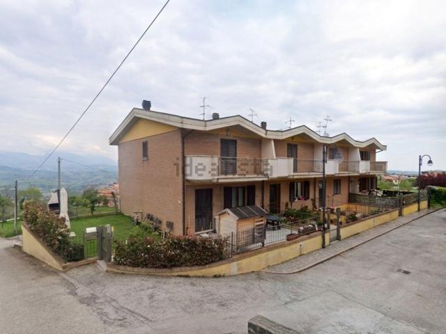 Villetta a schiera in vendita di 153 m² in Contrada Fonte Piana, 37