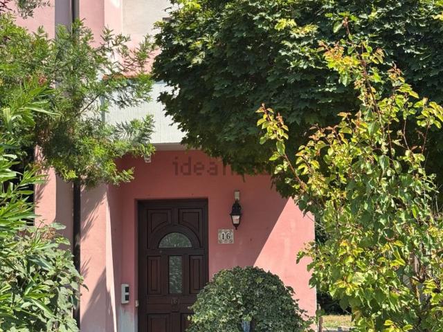 Villetta a schiera in vendita di 154 m²