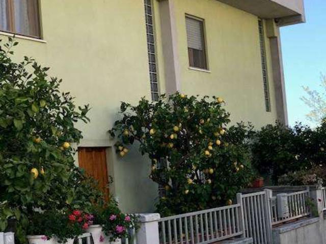 Villetta a schiera in vendita di 154 m² in Via Croce di Mare, 101