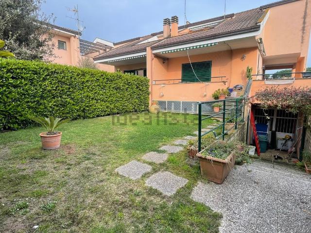 Villetta a schiera in vendita di 154 m² in Via della Poiana, 2