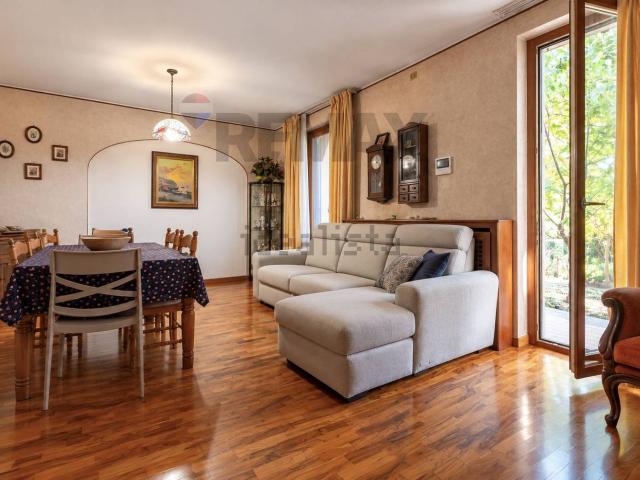 Villetta a schiera in vendita di 154 m² in Via Verdi, 2