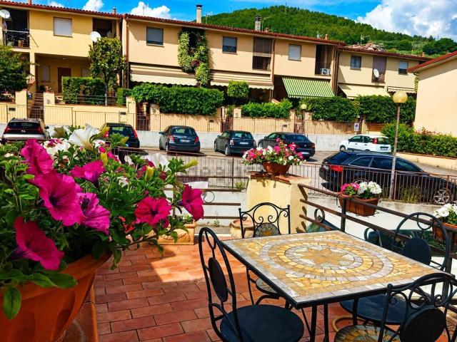 Villetta a schiera in vendita di 154 m² in Strada della Val di Serra, 41