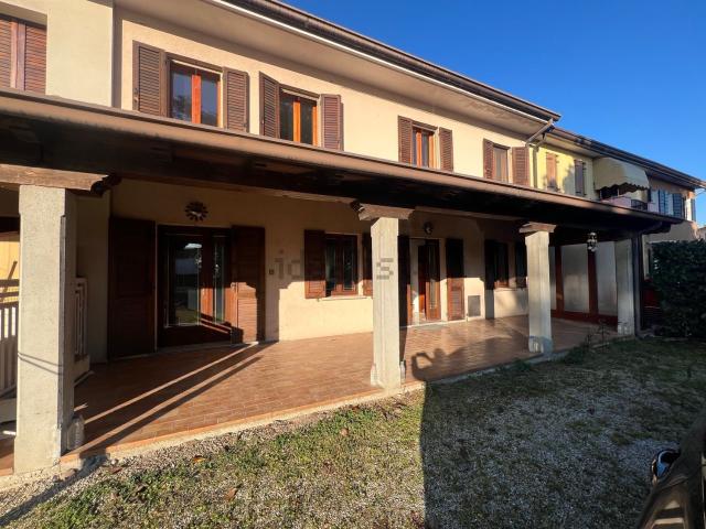 Villetta a schiera in vendita di 145 m² in Via Casoni