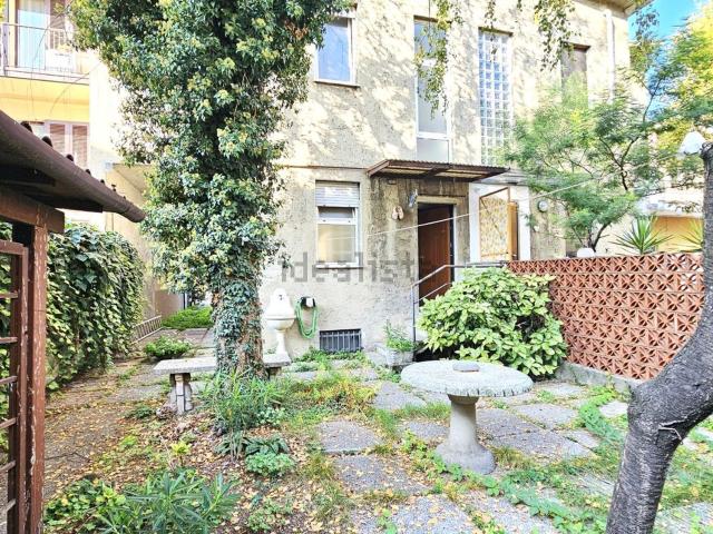 Villetta a schiera in vendita di 155 m² in Via A. Murri, 34
