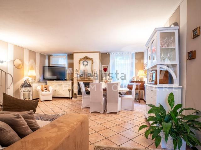 Villetta a schiera in vendita di 155 m² in Via Bronzetti Narciso